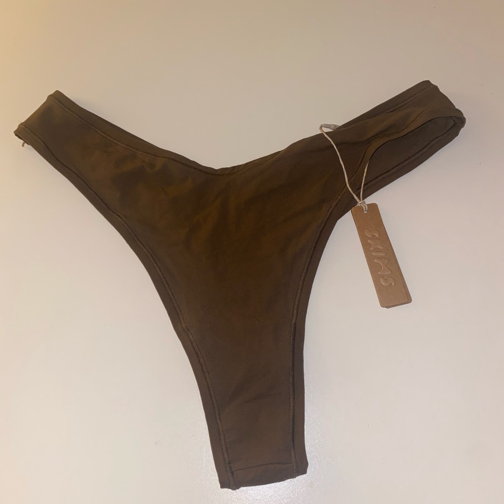 NWT- Skims Thong